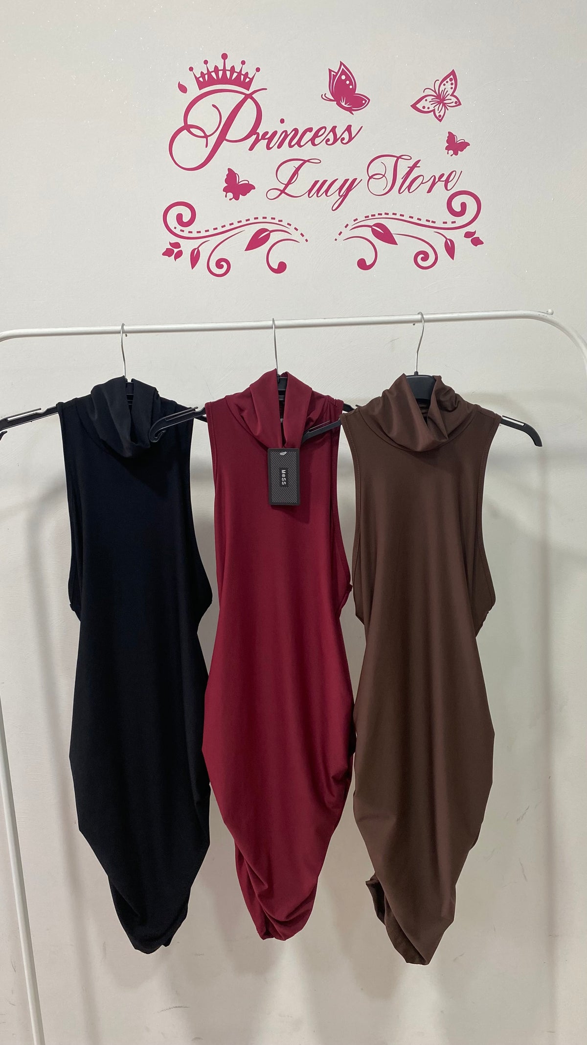Vestito scollo americano