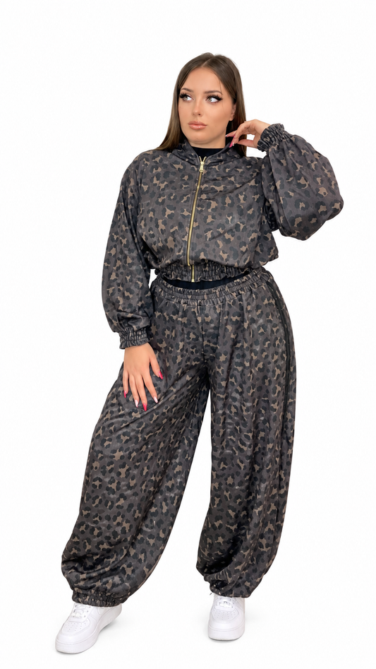 Tuta Leopard